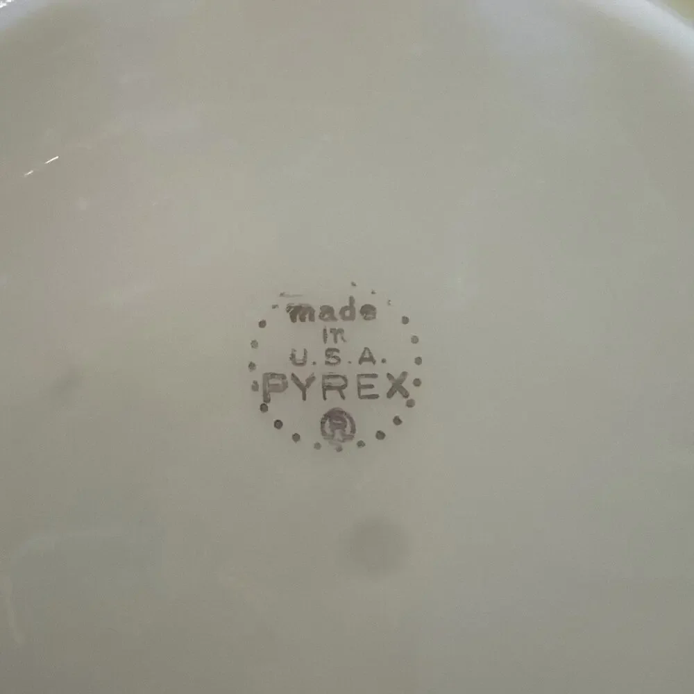 Vintage Pyrex Lime Green Band Milk Glass 8” Salad Dessert Plate Set of 4 MCM